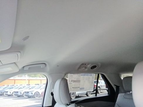 New 2026 Ford Explorer Active w/ Active Comfort Package image 14