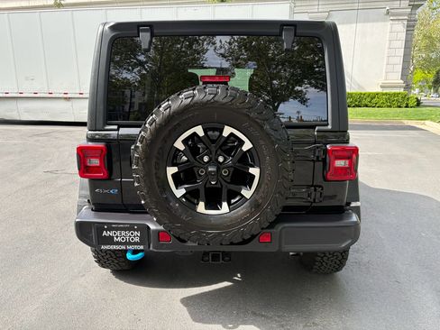Used 2025 Jeep Wrangler Unlimited Rubicon 4xe w/ Safety Group AWD/4WD image 8