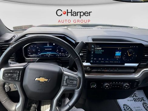 Used 2022 Chevrolet Silverado 1500 LT AWD/4WD image 27