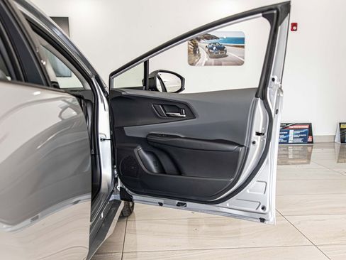 Used 2026 Toyota Prius XLE FWD image 38