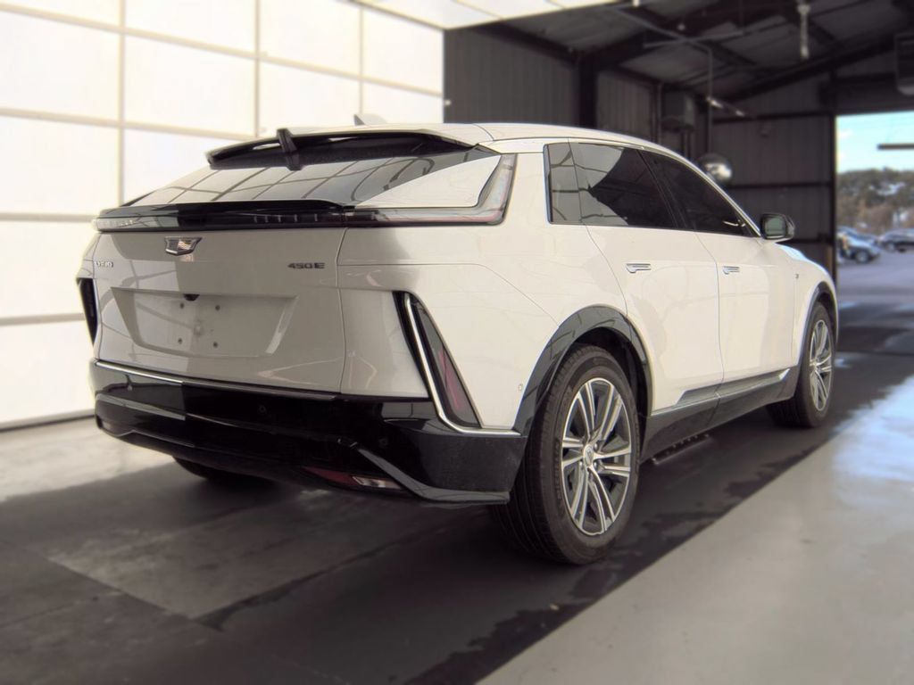 Used 2024 Cadillac Lyriq Luxury w/ LPO, Floor Liner Package RWD image 2