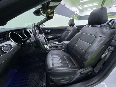 Used 2022 Ford Mustang Premium image 16