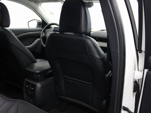 Used 2021 Ford Mustang Mach-E Premium image 26