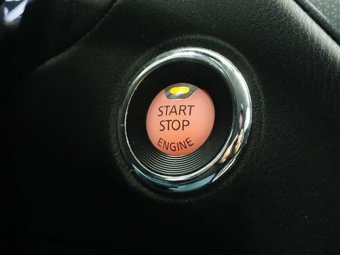 Used 2019 Nissan Pathfinder SL image 34