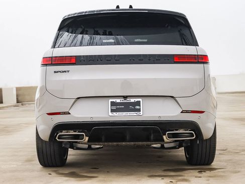 New 2025 Land Rover Range Rover Sport Dynamic SE image 6