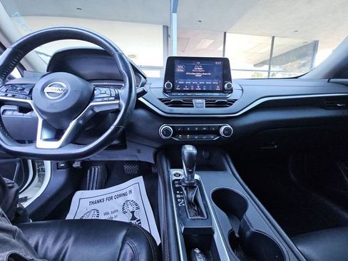 Used 2020 Nissan Altima 2.5 SR w/ Premium Package FWD image 11
