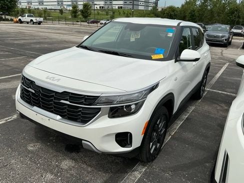 Used 2026 Kia Seltos LX AWD/4WD image 3