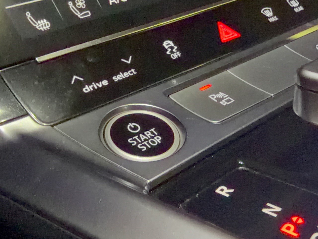 Used 2024 Audi Q8 e-tron Premium Plus AWD/4WD image 20