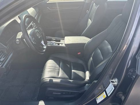 Certified 2019 Honda Accord Touring image 12