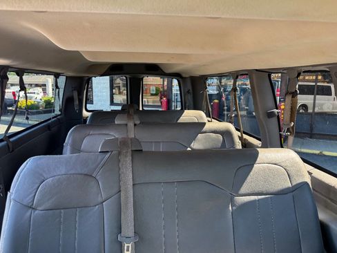 Used 2016 Chevrolet Express 3500 LS RWD image 14