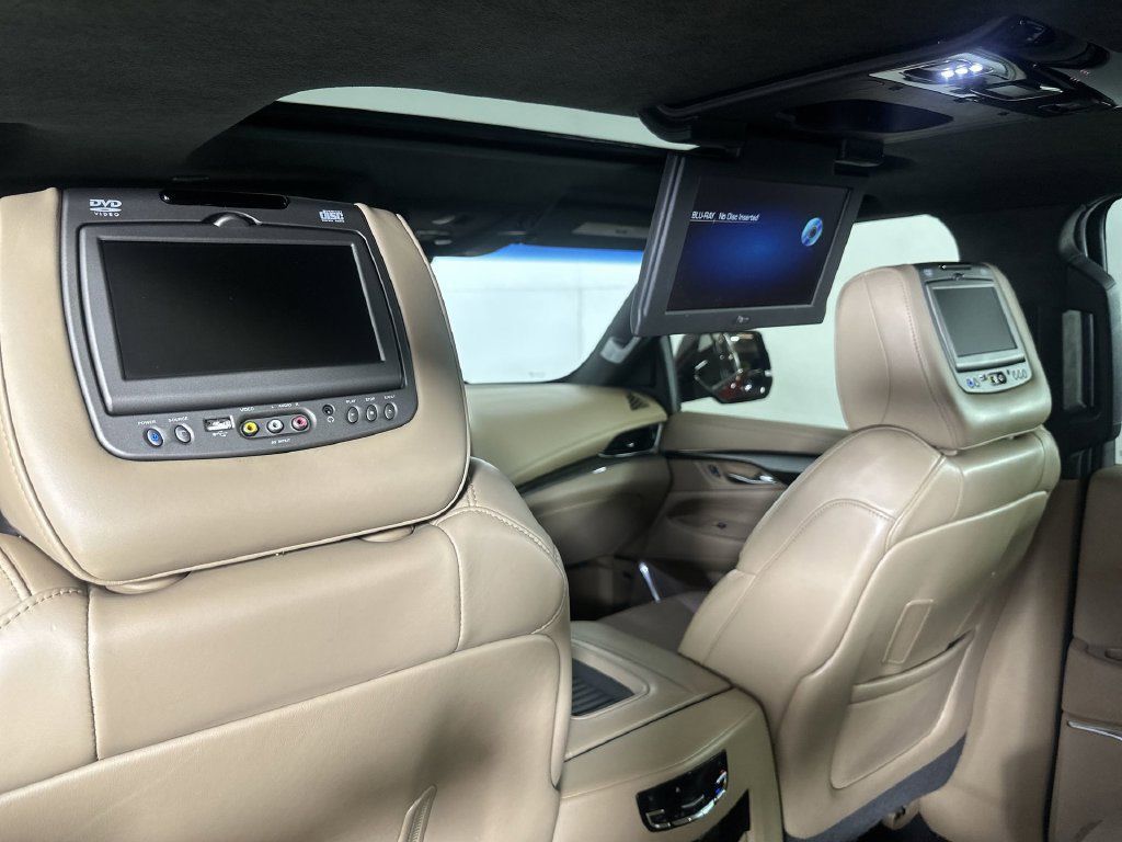 Used 2018 Cadillac Escalade Platinum AWD/4WD image 39