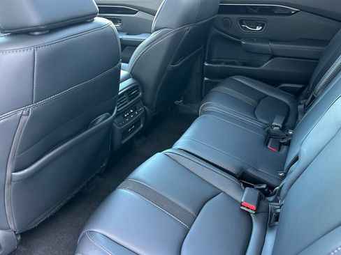 Used 2023 Honda Pilot Touring image 12
