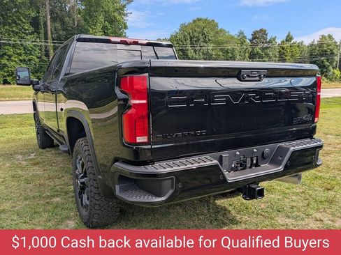New 2026 Chevrolet Silverado 2500 High Country w/ Midnight Edition AWD/4WD image 4