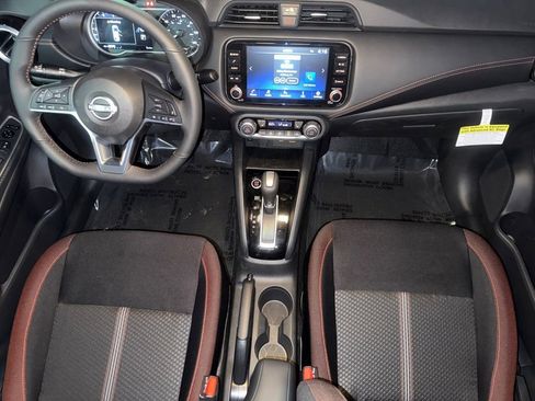 New 2025 Nissan Versa SR w/ Trunk Package image 31