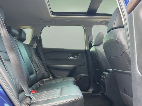 Certified 2023 Nissan Rogue Platinum image 18