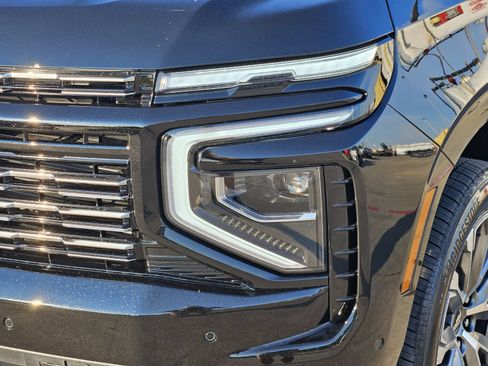 New 2026 Chevrolet Suburban High Country w/ Sun And Tow Package AWD/4WD image 10