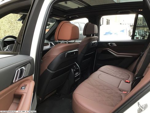 Used 2024 BMW X5 xDrive40i w/ M Sport Package image 13