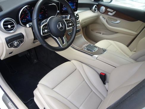 Used 2020 Mercedes-Benz GLC 300 4MATIC image 9