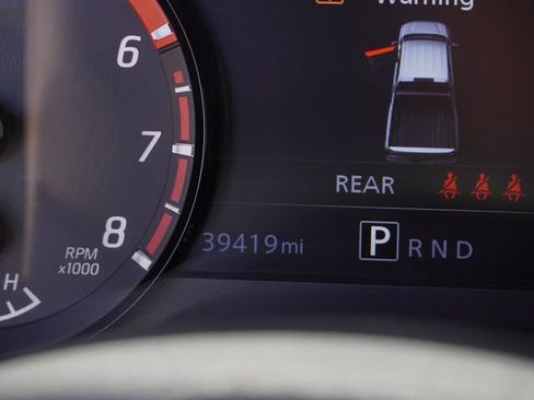 Used 2024 Nissan Titan PRO-4X w/ Pro-4x Convenience Package AWD/4WD image 34