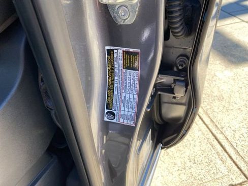 Used 2022 Nissan Frontier SV image 31