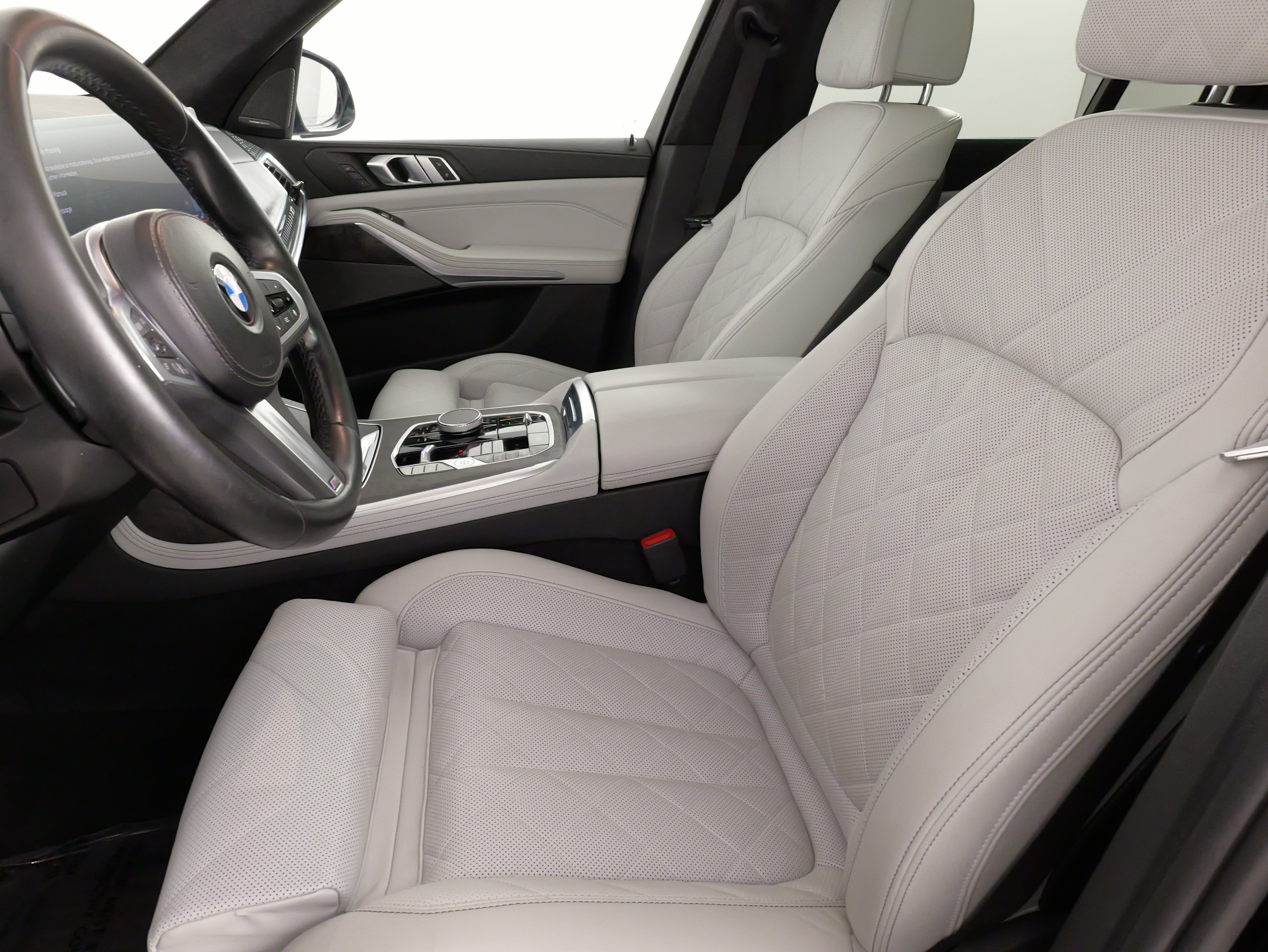 Used 2024 BMW X7 xDrive40i w/ M Sport Package AWD/4WD image 30