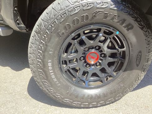Used 2023 Toyota Tacoma TRD Pro AWD/4WD image 17