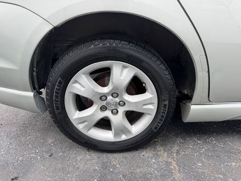 Used 2004 Toyota Matrix XR FWD image 11
