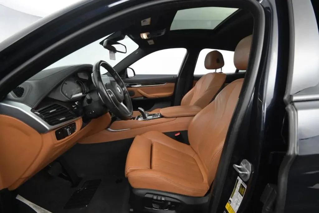 Used 2019 BMW X6 xDrive35i w/ M Sport Package AWD/4WD image 44