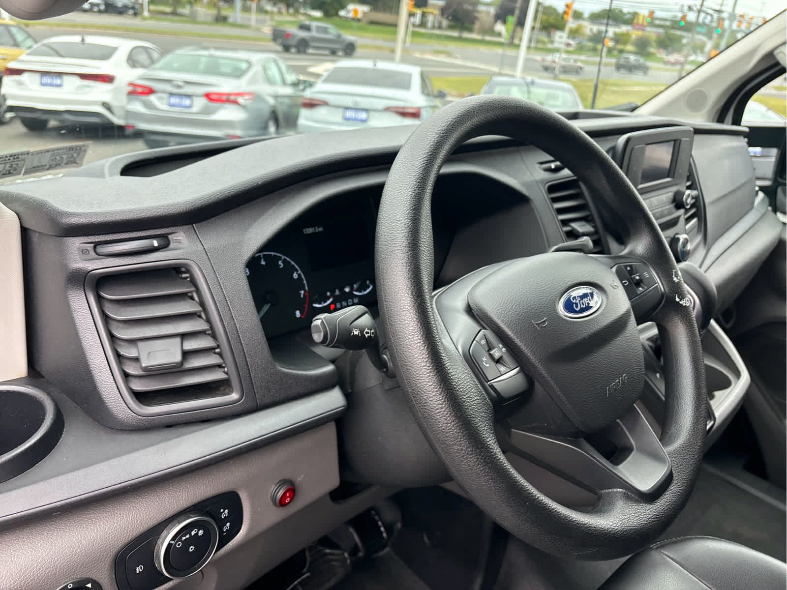 Used 2020 Ford Transit 150 Low Roof RWD image 9
