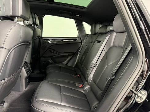 Certified 2026 Porsche Macan AWD/4WD image 23