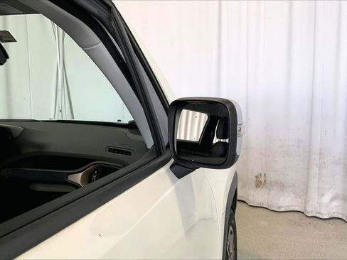 Used 2015 Jeep Renegade Limited FWD image 11
