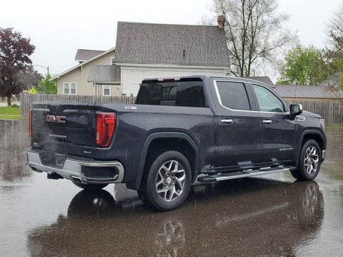 Used 2022 GMC Sierra 1500 SLT w/ SLT Premium Plus Package AWD/4WD image 4