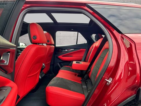 Used 2024 Chevrolet Blazer EV RS image 9