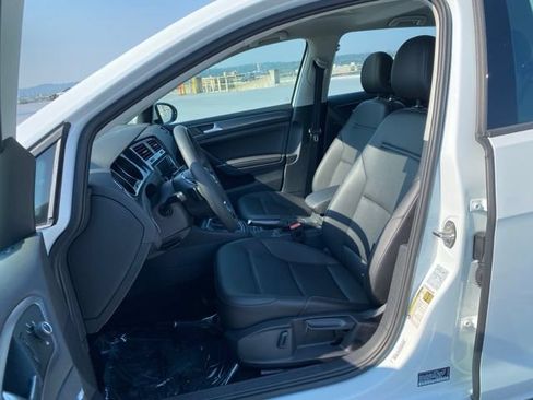 Used 2021 Volkswagen Golf 4-Door FWD image 14