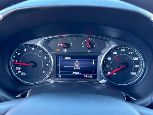 Used 2022 Chevrolet Equinox LT w/ LPO, Cargo Package image 10