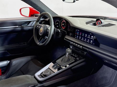 Used 2022 Porsche 911 GT3 image 30