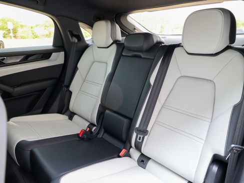 Certified 2026 Porsche Cayenne Coupe AWD/4WD image 49