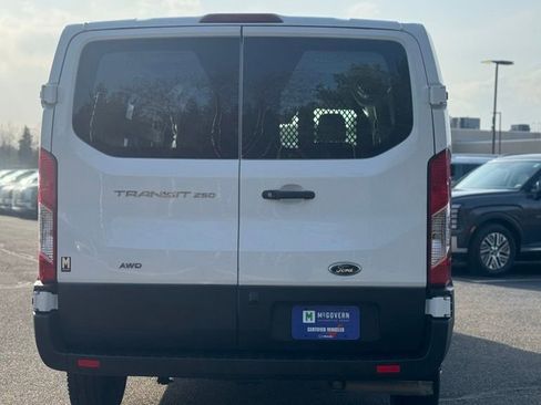 Used 2024 Ford Transit 250 Low Roof AWD w/ Exterior Upgrade Package image 4