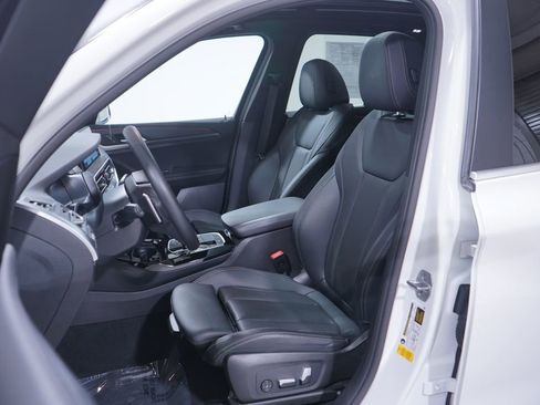 Used 2023 BMW X3 sDrive30i w/ Convenience Package image 7