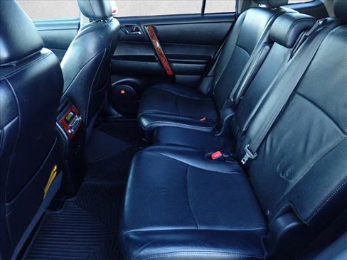 Used 2012 Toyota Highlander Limited w/ Tow Pkg image 10