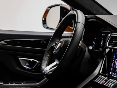 Used 2024 Lamborghini Urus S image 57