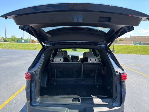 Used 2023 Chevrolet Traverse LT w/ LPO, Floor Liner Package AWD/4WD image 21