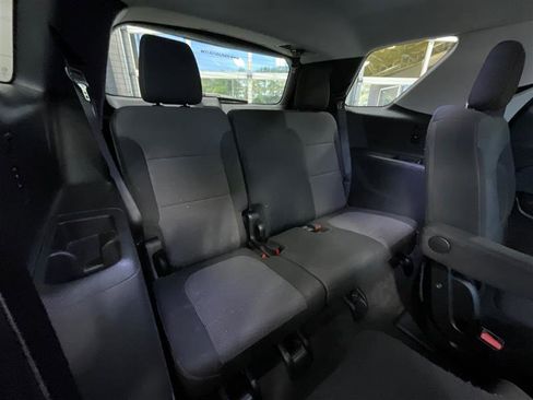 Used 2018 Chevrolet Traverse LT FWD image 23