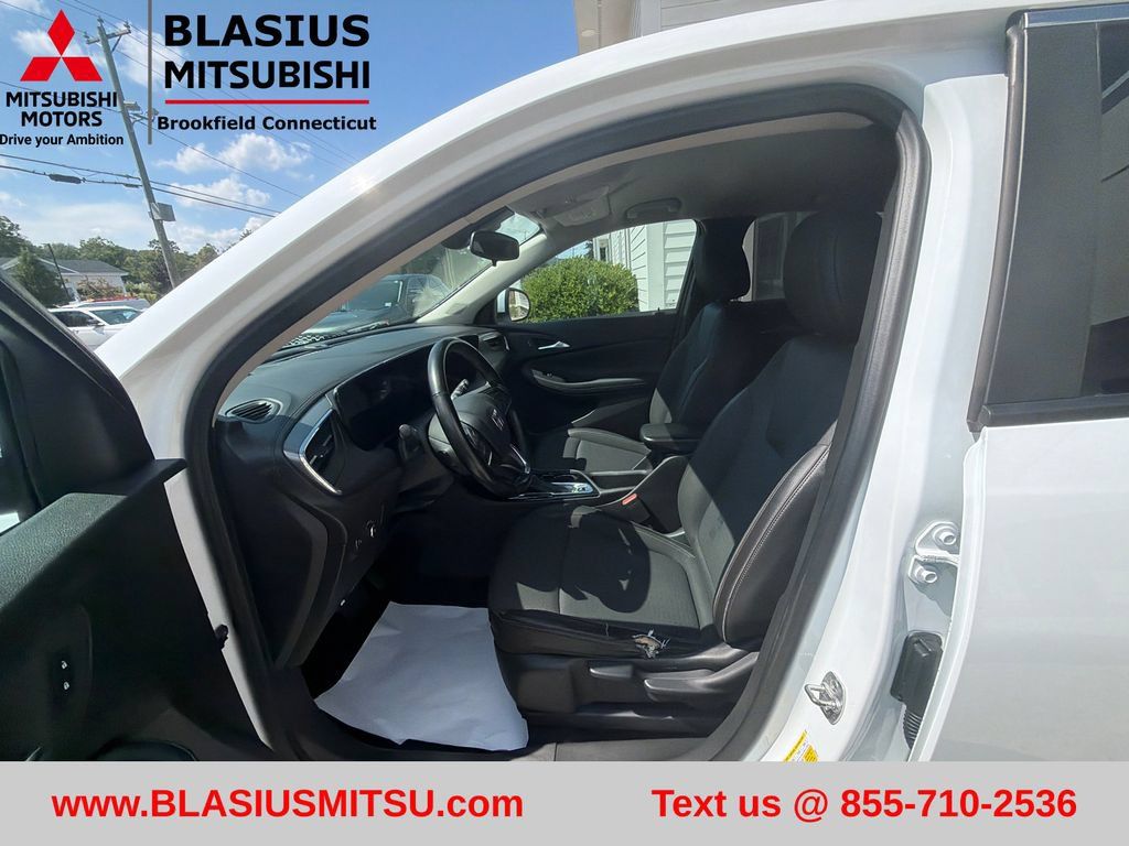 Used 2024 Buick Encore GX Preferred FWD image 16