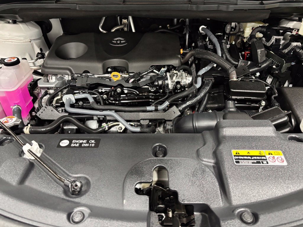 Used 2026 Toyota Sienna LE FWD image 74