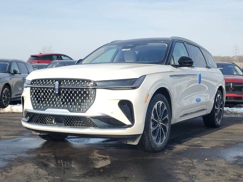 New 2026 Lincoln Nautilus Reserve image 2