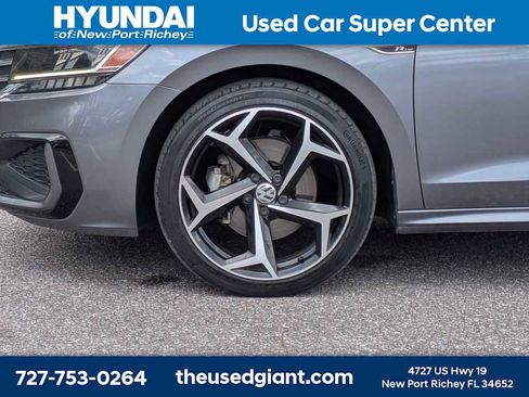 Used 2020 Volkswagen Passat 2.0T R-Line FWD image 10