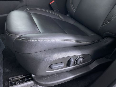 Certified 2023 Chevrolet Traverse LT image 9