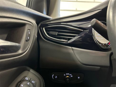 Used 2022 Buick Encore GX Preferred image 17