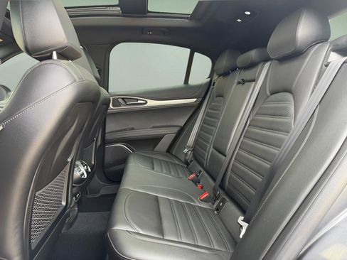 Used 2023 Alfa Romeo Stelvio Veloce image 14
